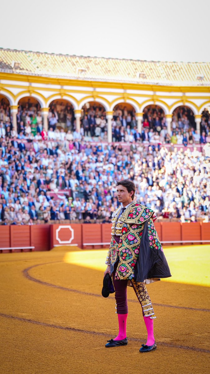 RocaRey's tweet photo. 🔥 ¡Arranca la tarde en Sevilla!

Día grande, día especial, mucha responsabilidad porque todo salga bien. ¡Va a ser un gran día!

Roca Rey lidiará en 2º y 5º lugar con astados de Garcigrande

#RocaRey https://t.co/LICnHRz9lM