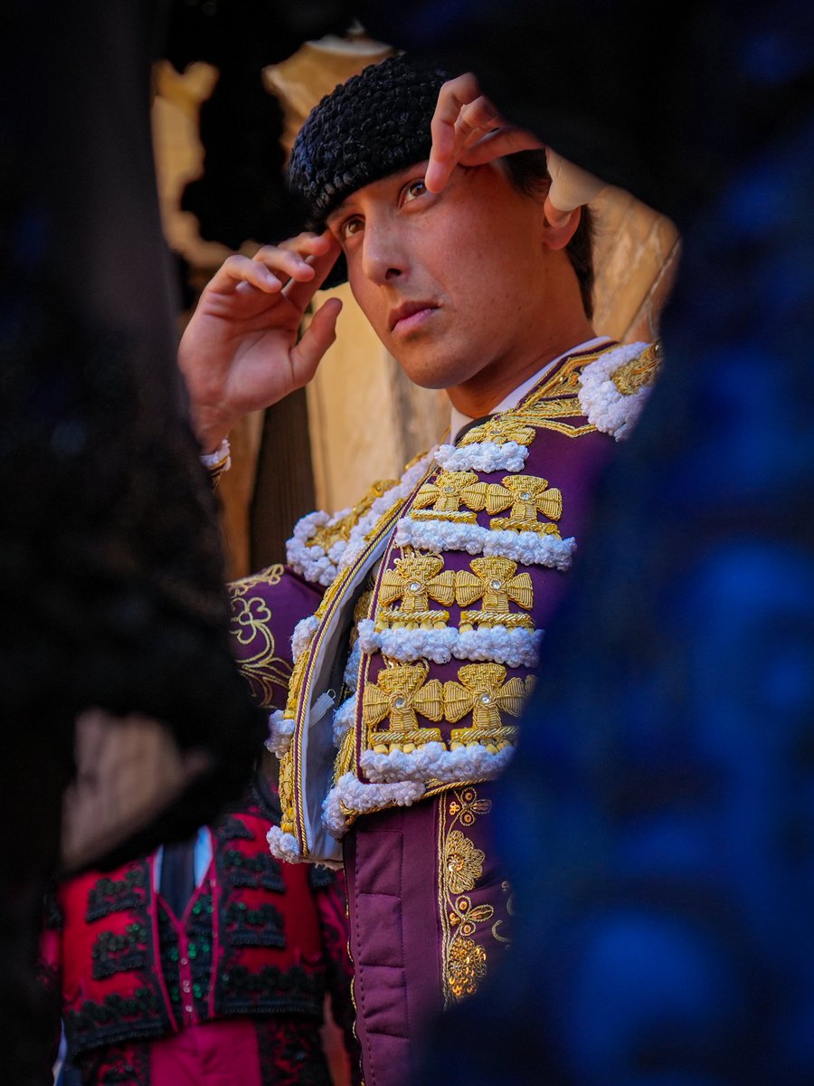 RocaRey's tweet photo. 🔥 ¡Arranca la tarde en Sevilla!

Día grande, día especial, mucha responsabilidad porque todo salga bien. ¡Va a ser un gran día!

Roca Rey lidiará en 2º y 5º lugar con astados de Garcigrande

#RocaRey https://t.co/LICnHRz9lM