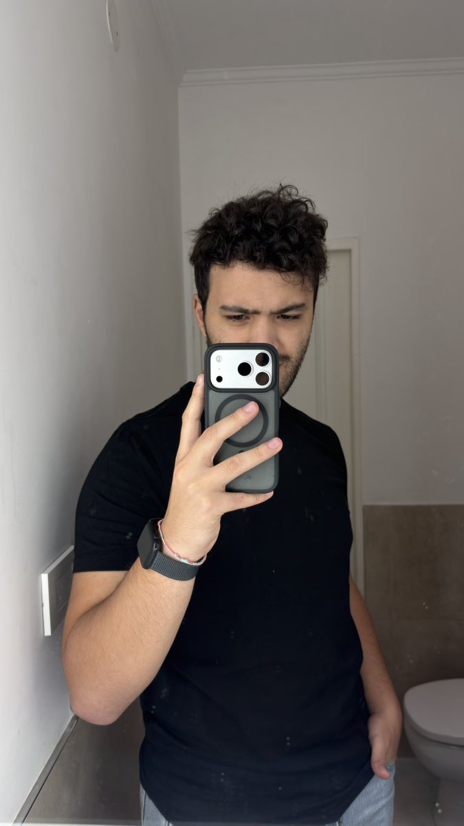 Santiago tweet media