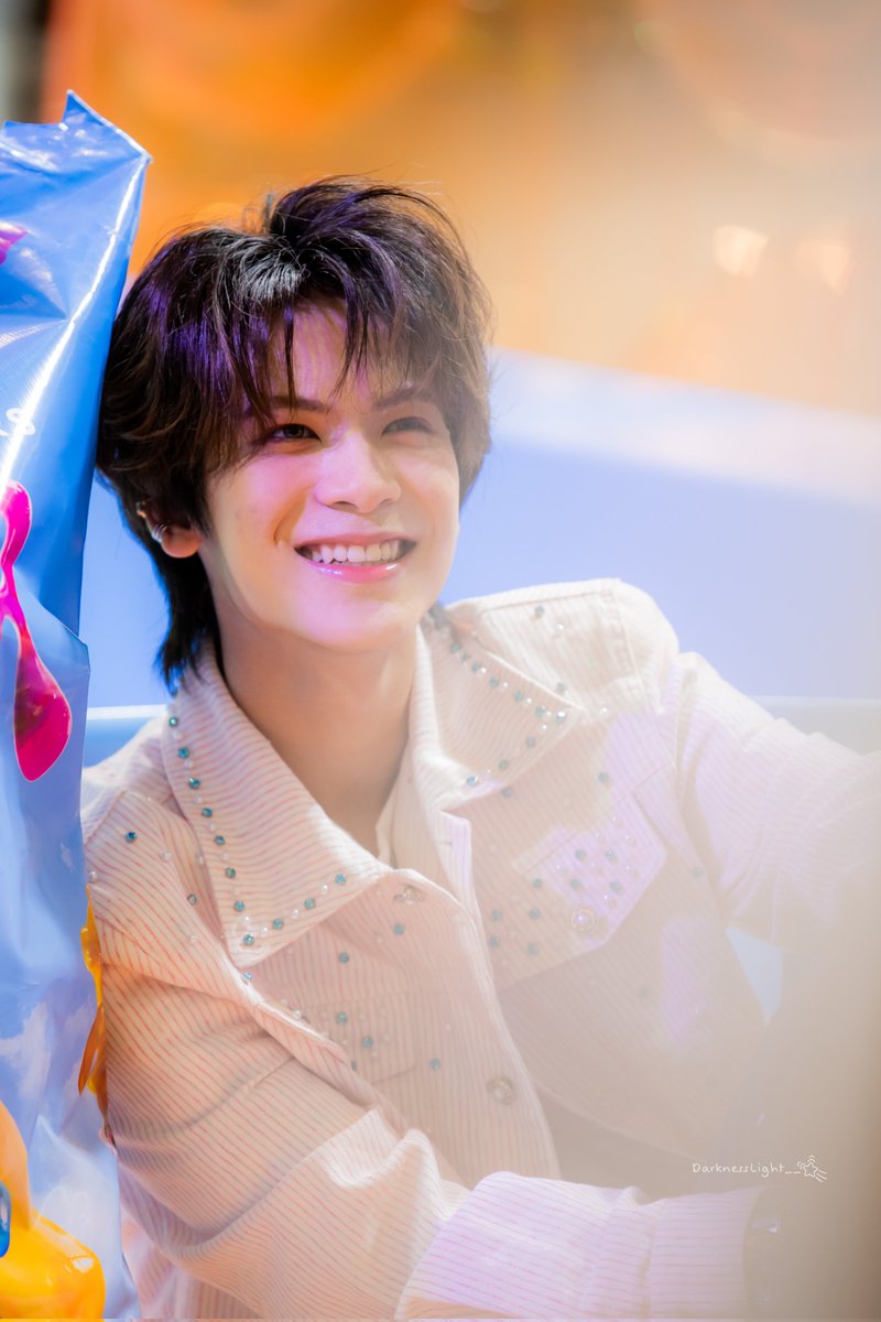 DarknessLight__'s tweet photo. ยังเป็นเด็กจิ๋วเหมือนเดิม ✨️✨️

#SiamCenterSummerxMFlowMusic
#SiamCenterxJollyBears
#Chaiklangthanakrid @Klang_nakubb https://t.co/ml9IFPe5gM