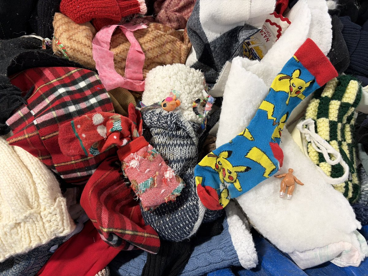 everydaytourist's tweet image. Fun Flaneur Find while thrifting this week. #thrifting #flaneur #recycling #everydayfun