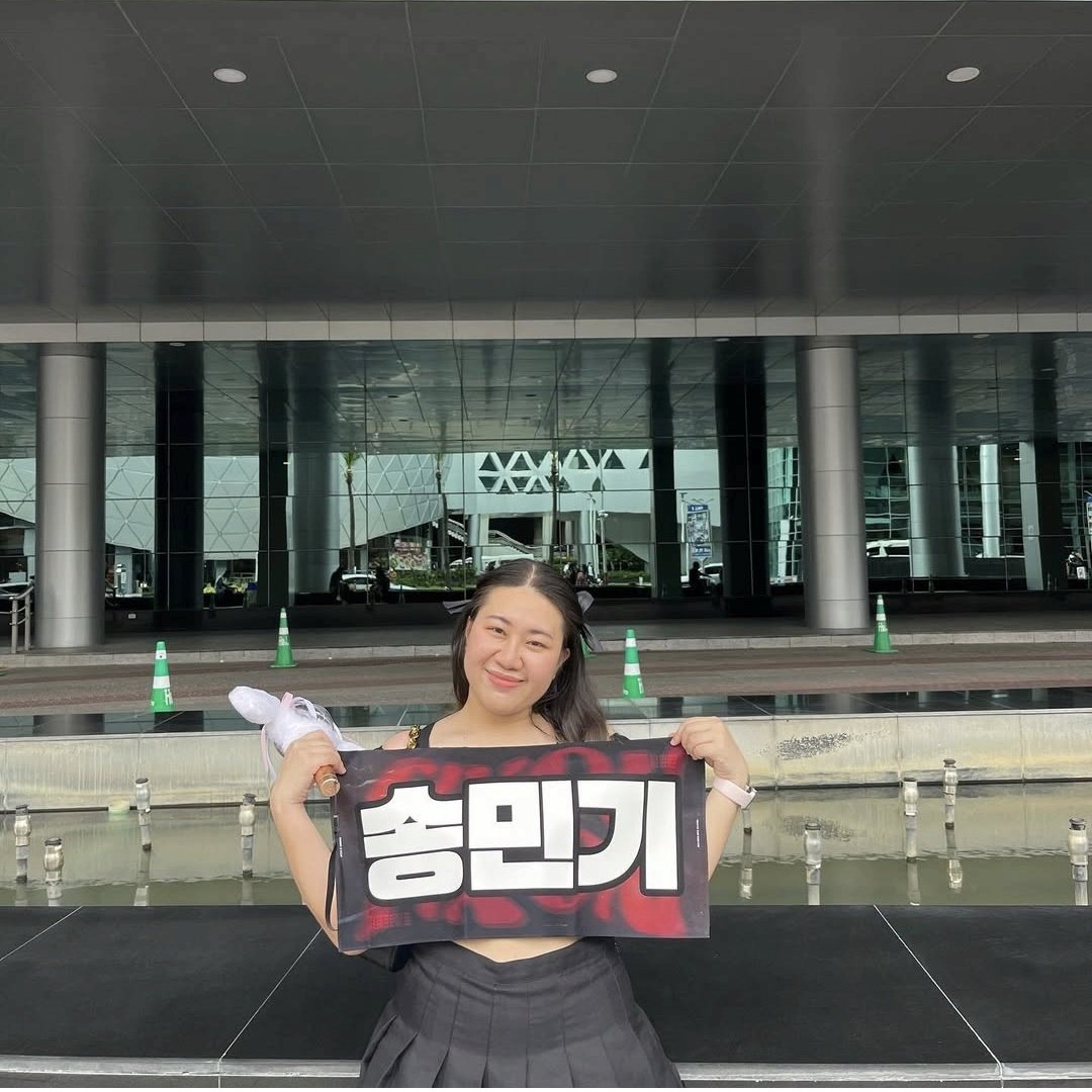 비아 ˚◞ tweet media