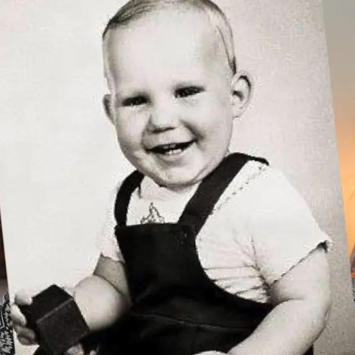 VisionaryVoid tweet media