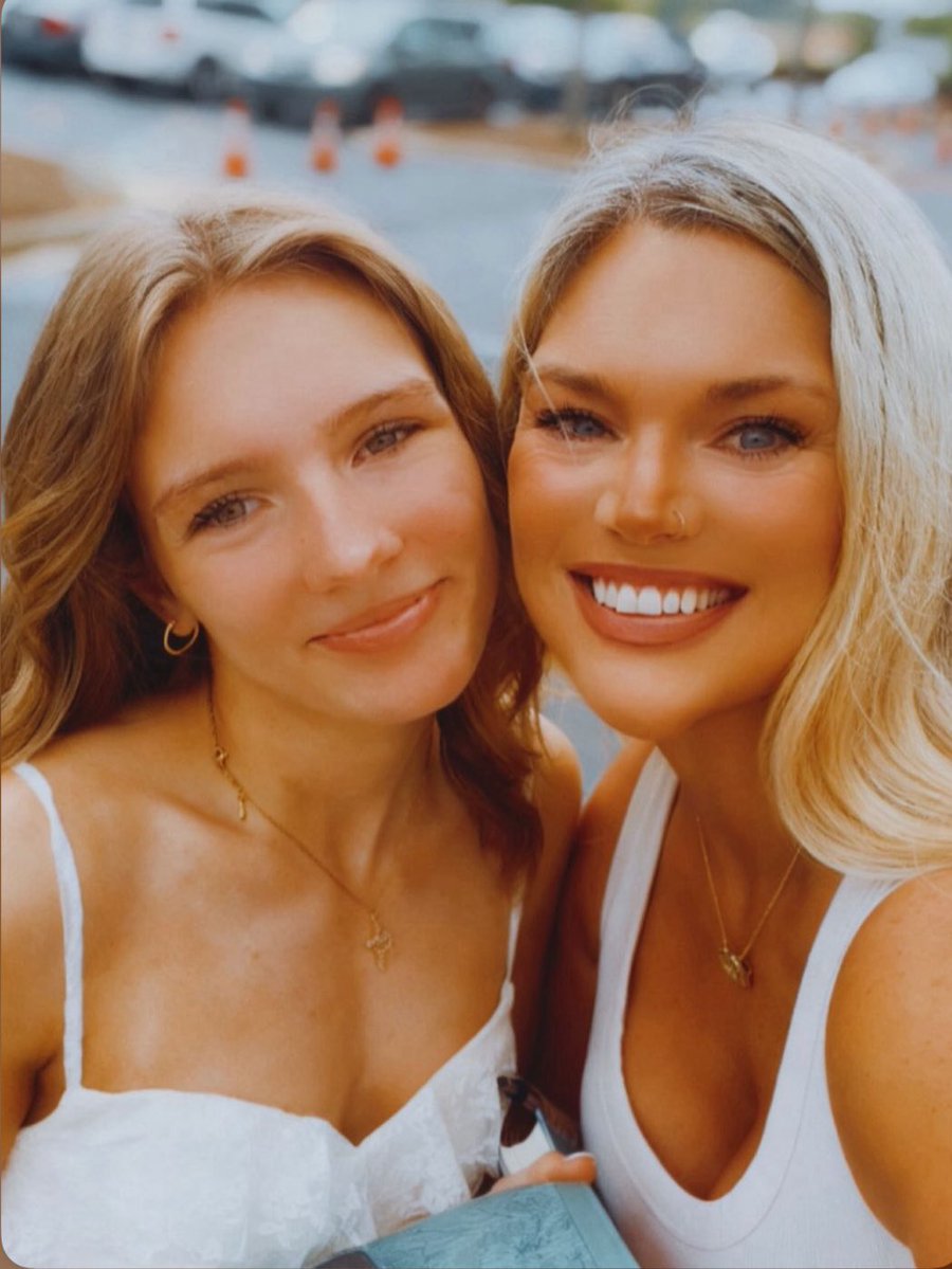 Tiffany Savage 🇺🇸 tweet media