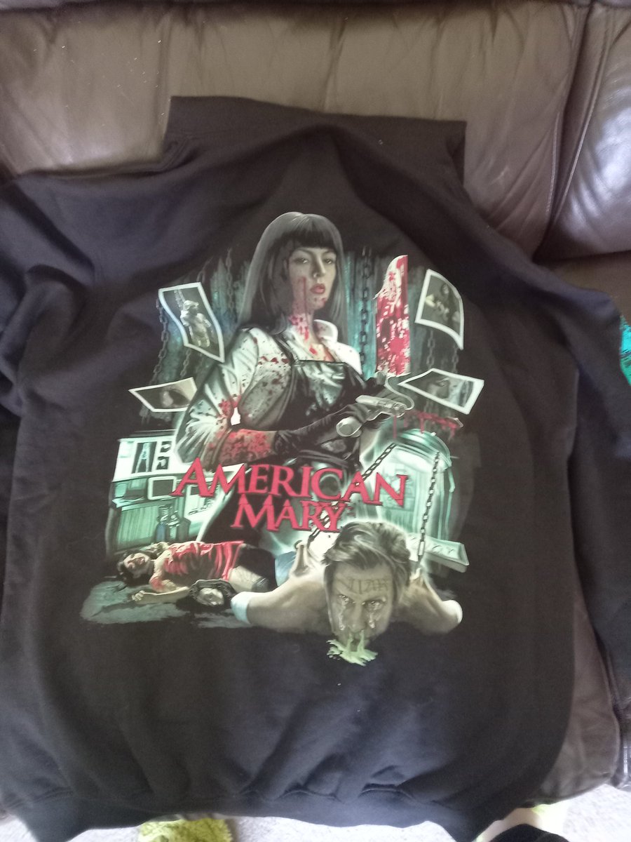 Screamqueenarmy tweet picture