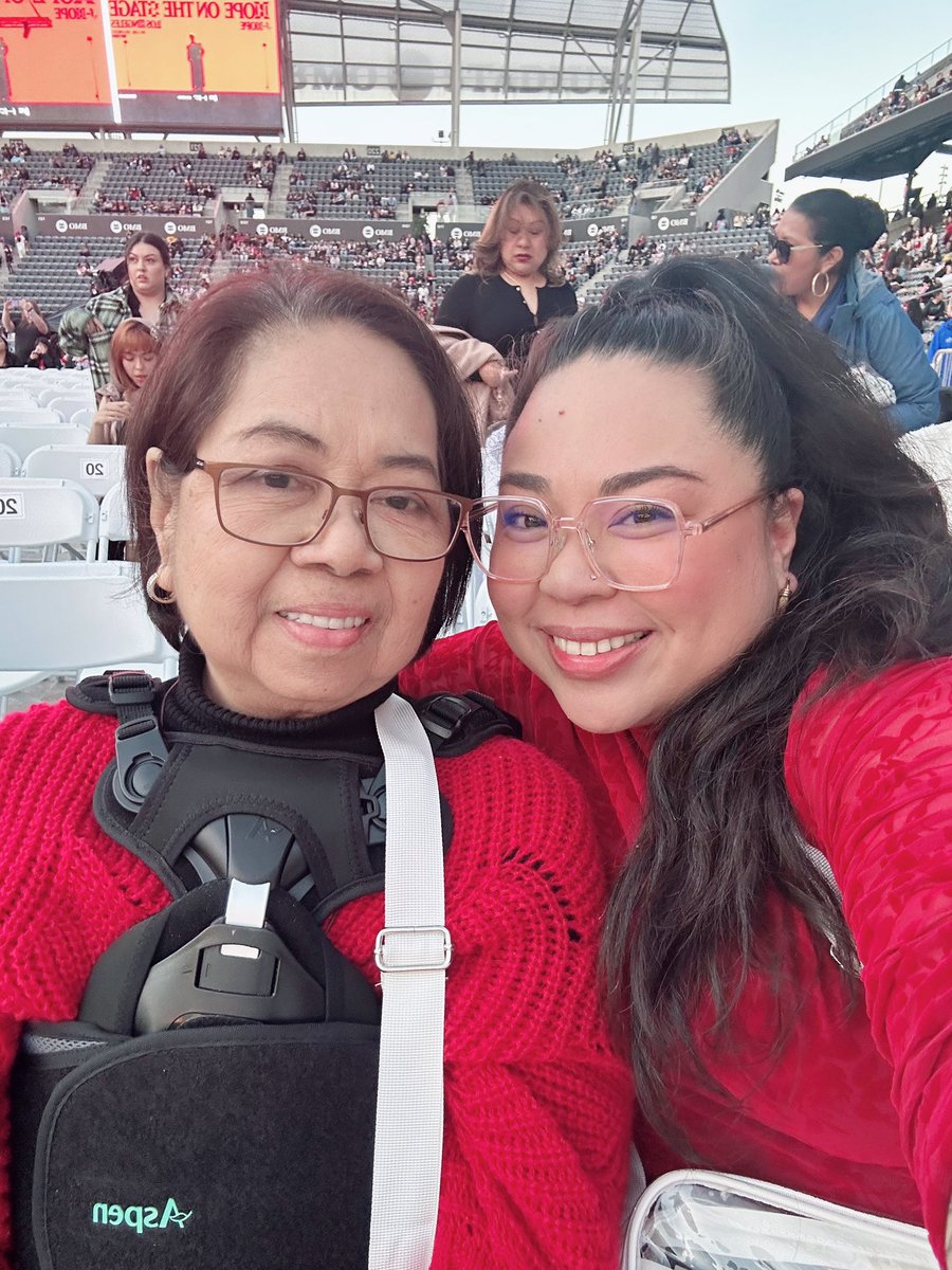 flo⁷♡🪭 tweet media