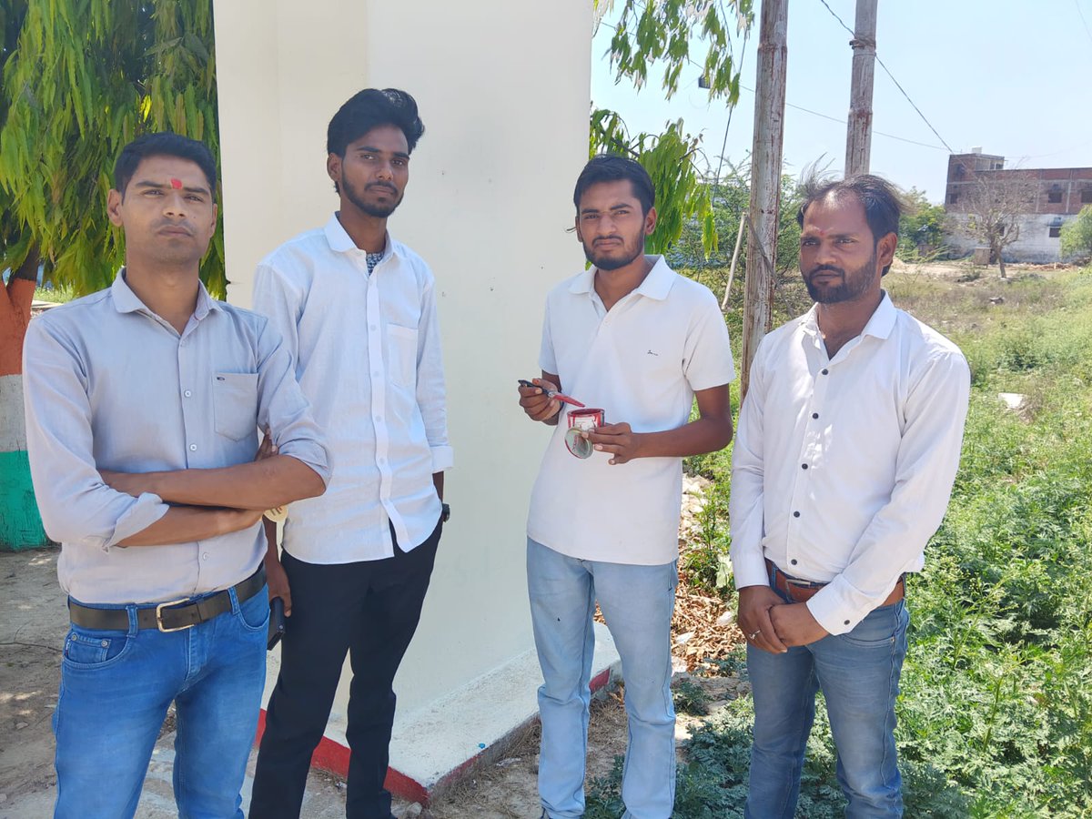 ShaktiM31INC's tweet image. 🔥 #JoinNow #NSUI 🔥

एनएसयूआई प्रदेश अध्यक्ष @RishabhpNSUI   कई स्थानों पर #joinus_NSUI वाल पेंटिंग अभियान चलाया गया।

यह अभियान युवाओं को जोड़ने और छात्र हितों की आवाज़ को मजबूत करने की दिशा में एक महत्वपूर्ण कदम है।

✊ आइए, छात्र शक्ति को एकजुट करें — @nsui
@VinodJakharIN