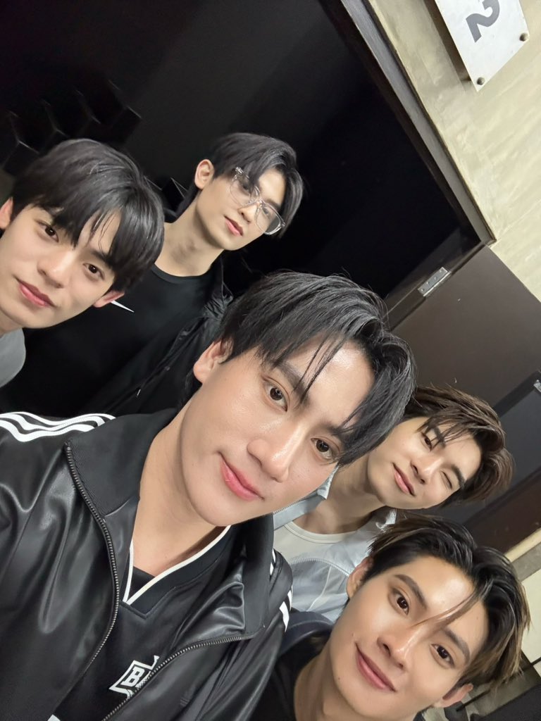 pung_pung tweet media