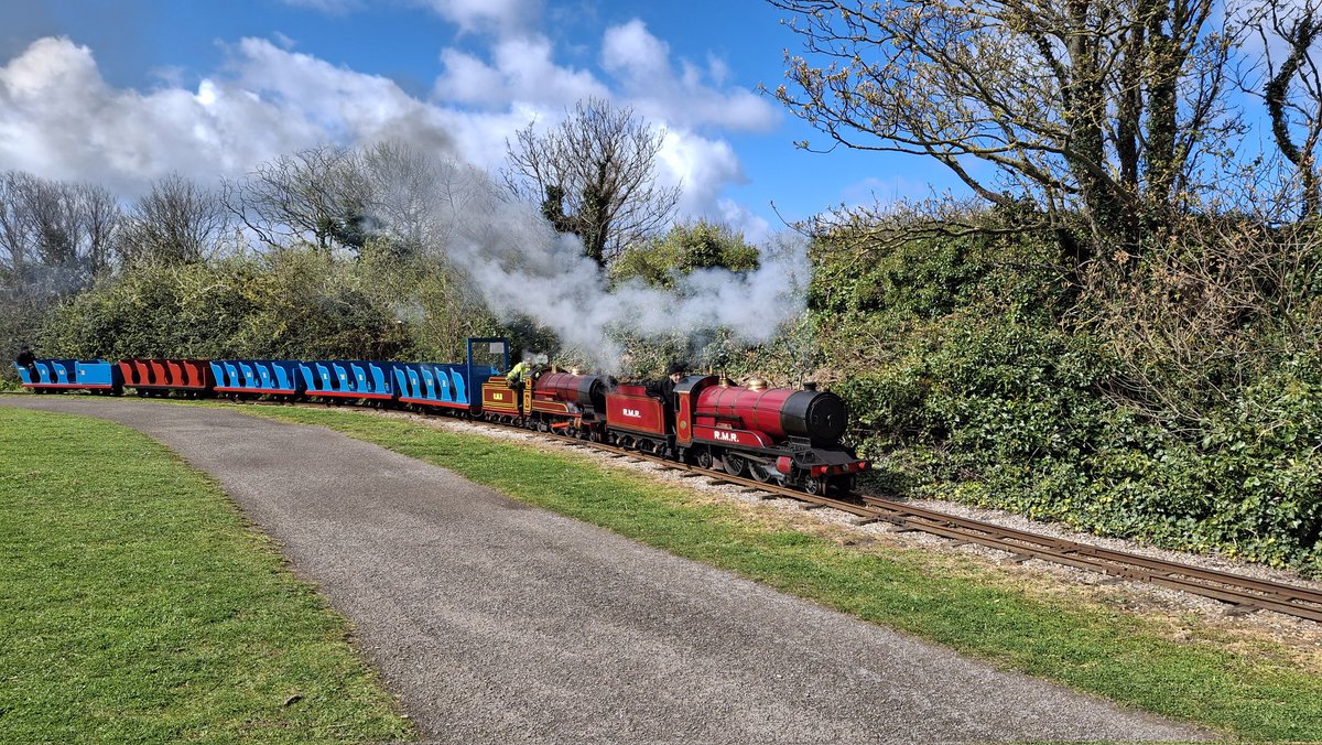 JeffAlbiston's tweet image. Pleasant few hours at Rhyl Miniature Railway for their mini Steam Gala.
📆 Sun 5th April 2026
📷 My photos.
#NorthWales #photography #Rhyl #SteamGala