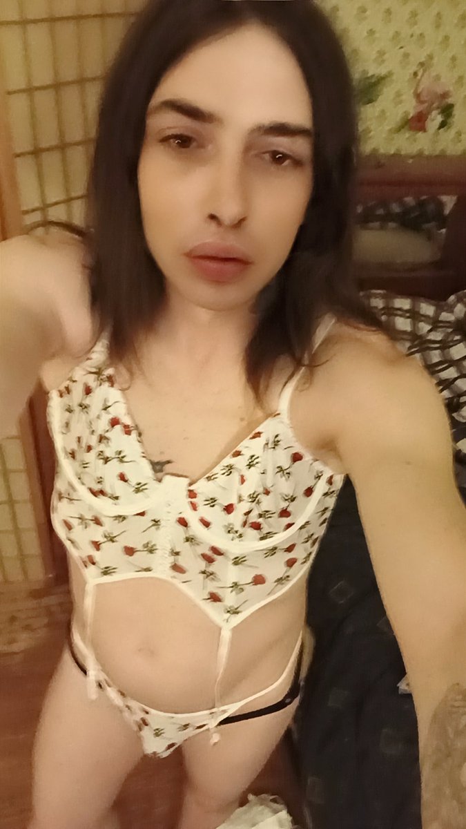 JennyKisses69's tweet photo. Happy Sunday 😘😘
#sissy https://t.co/yxFLBzBlmh