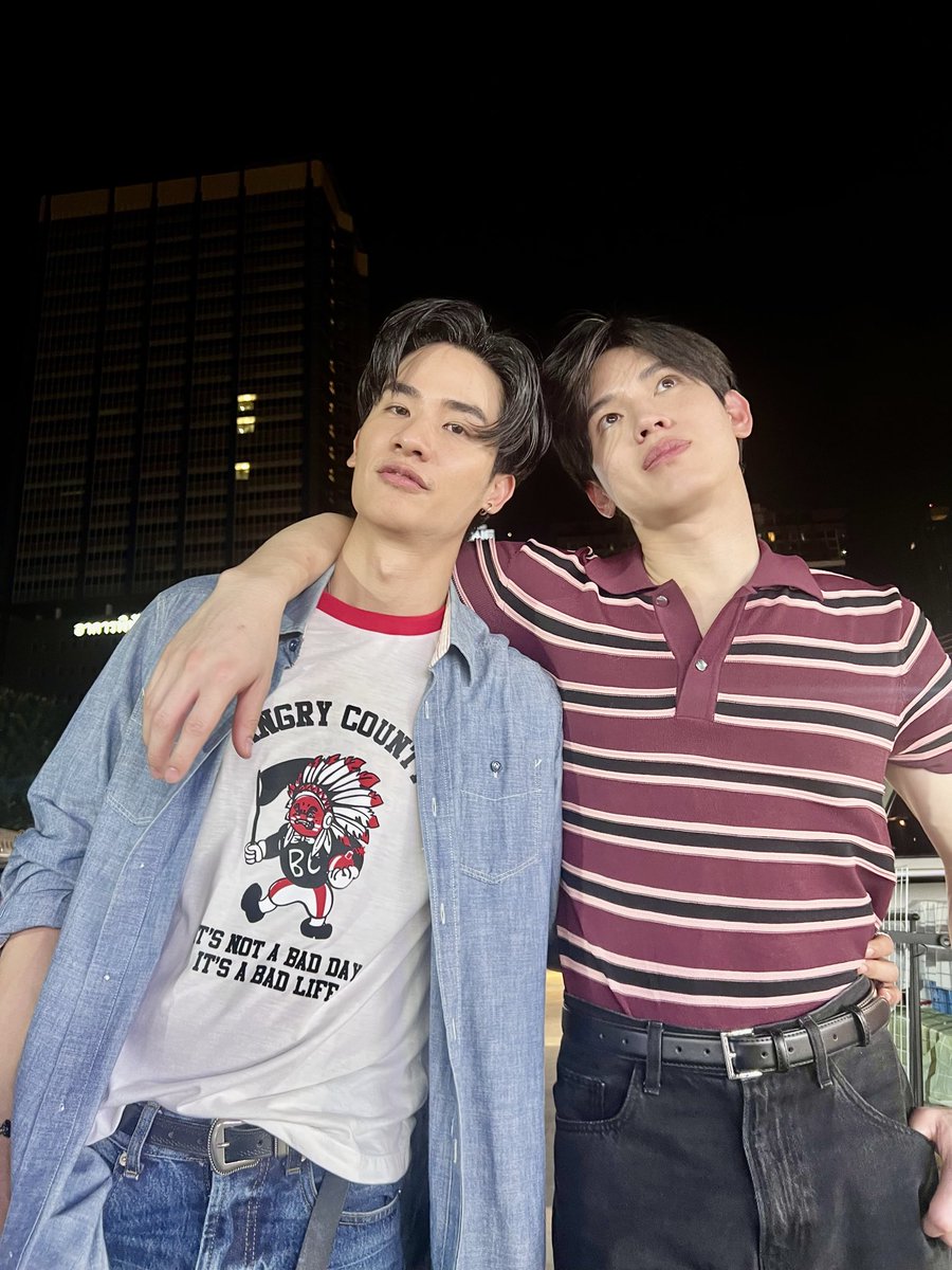 หมาเห่าเครื่องบิน | ADogAndAPlane tweet media