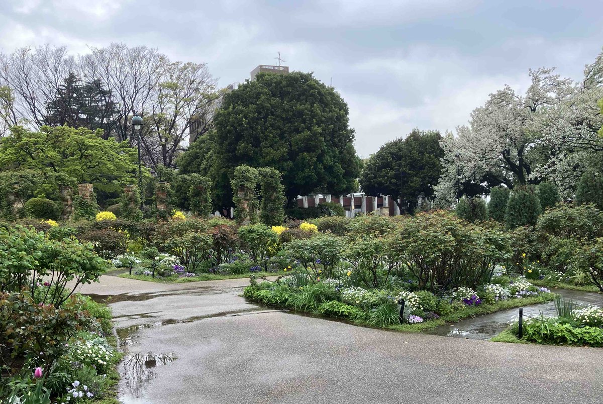 #横浜 #イギリス館 ライブ終了。朝から雨の中、たくさんの方に足を運んで頂きました。また、イベント企画の〝#サウンドポート〟の皆さん、有難うございました。感謝です。
 #RyntenOkazaki