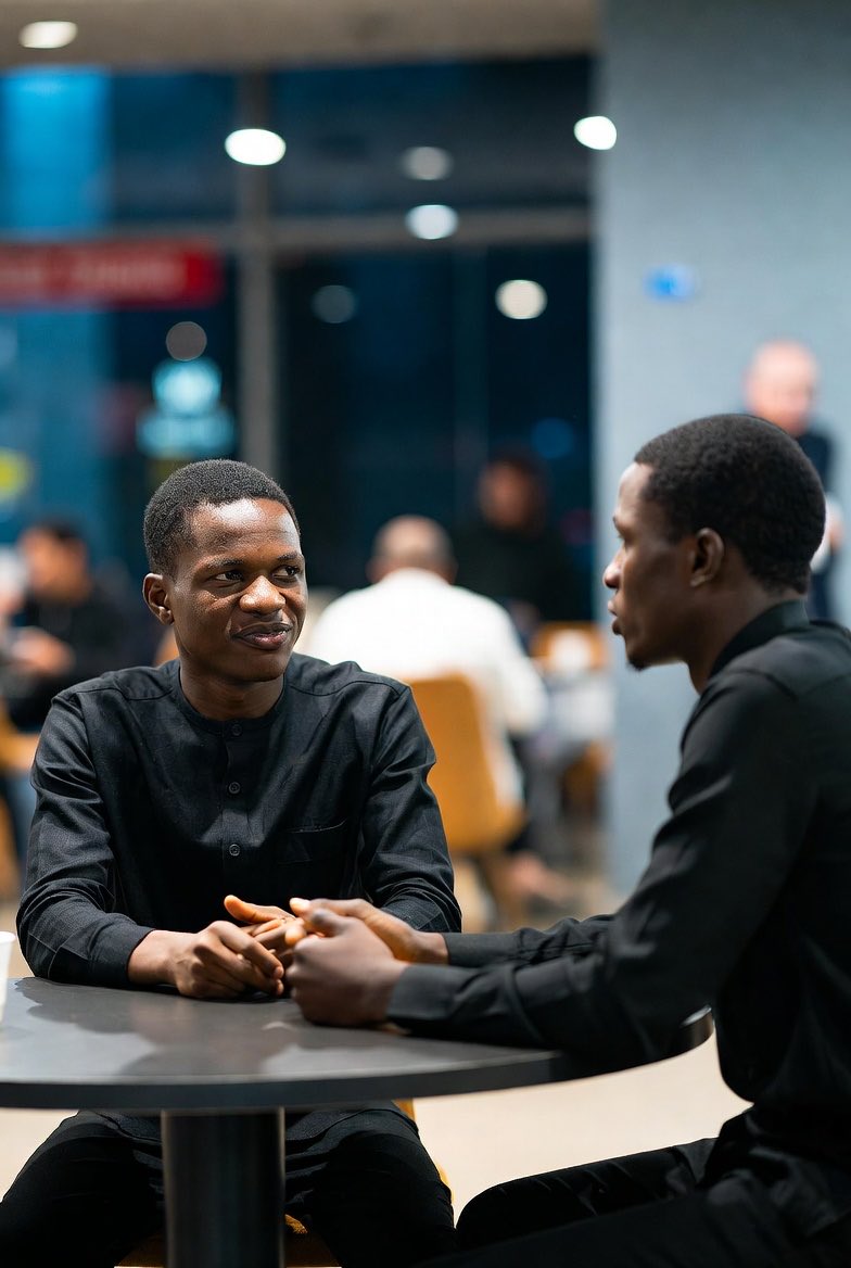 King Botus🐘 tweet media