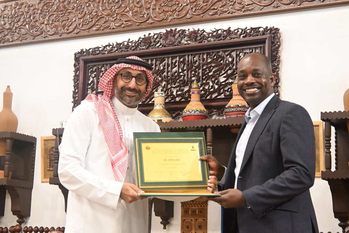 نادي الأنف والأذن والحنجرة tweet media