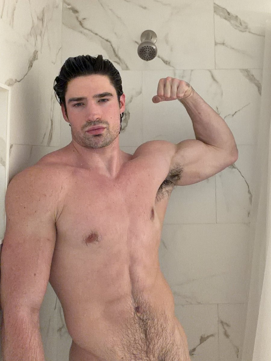 ✲ 𝐀𝐓 𝐓𝐇𝐄 𝐌𝐎𝐎𝐍, 𝐀𝐓𝐋𝐀𝐒 ✲ tweet media