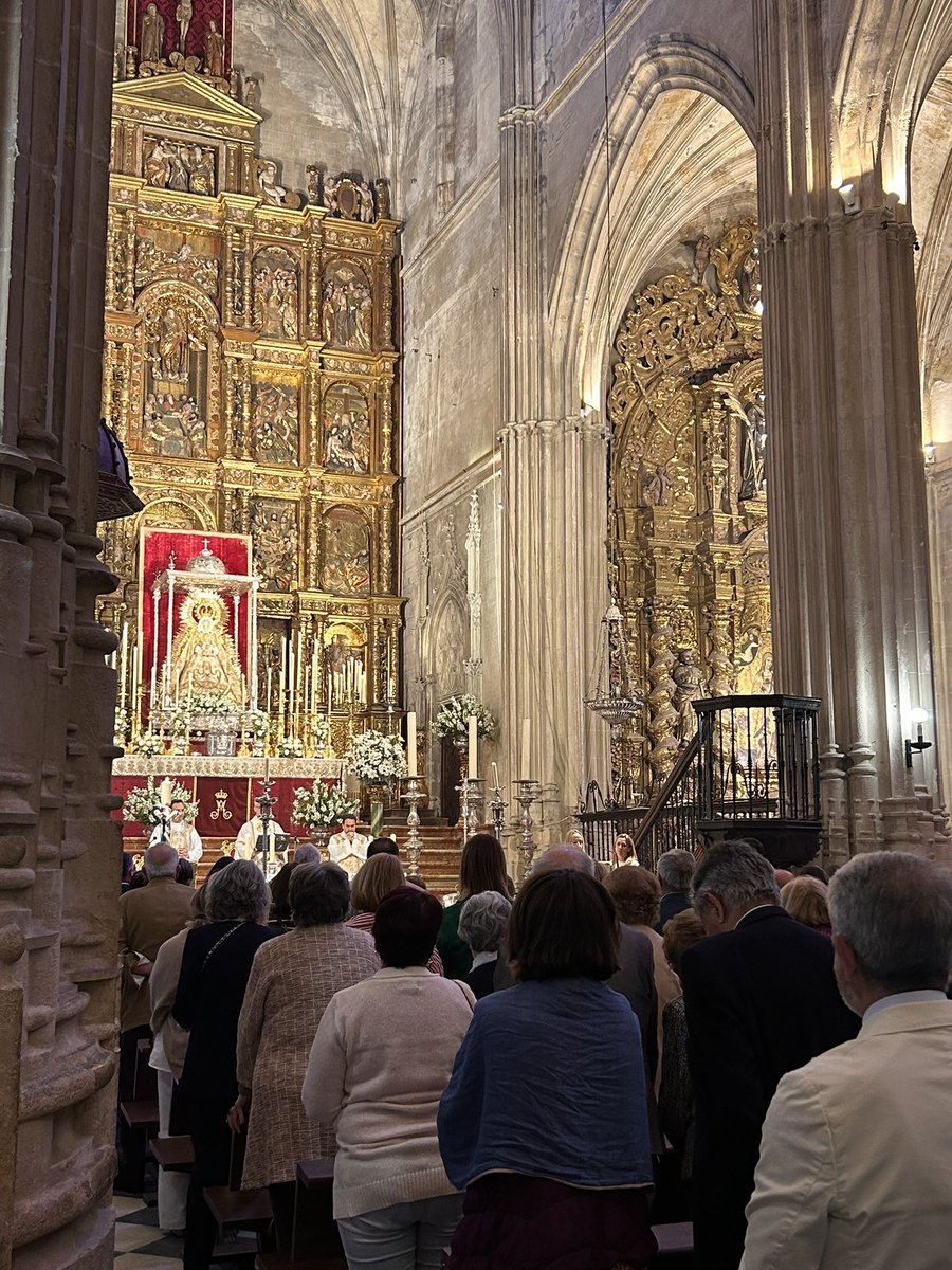 Hdad. de la Quinta Angustia de Carmona tweet media