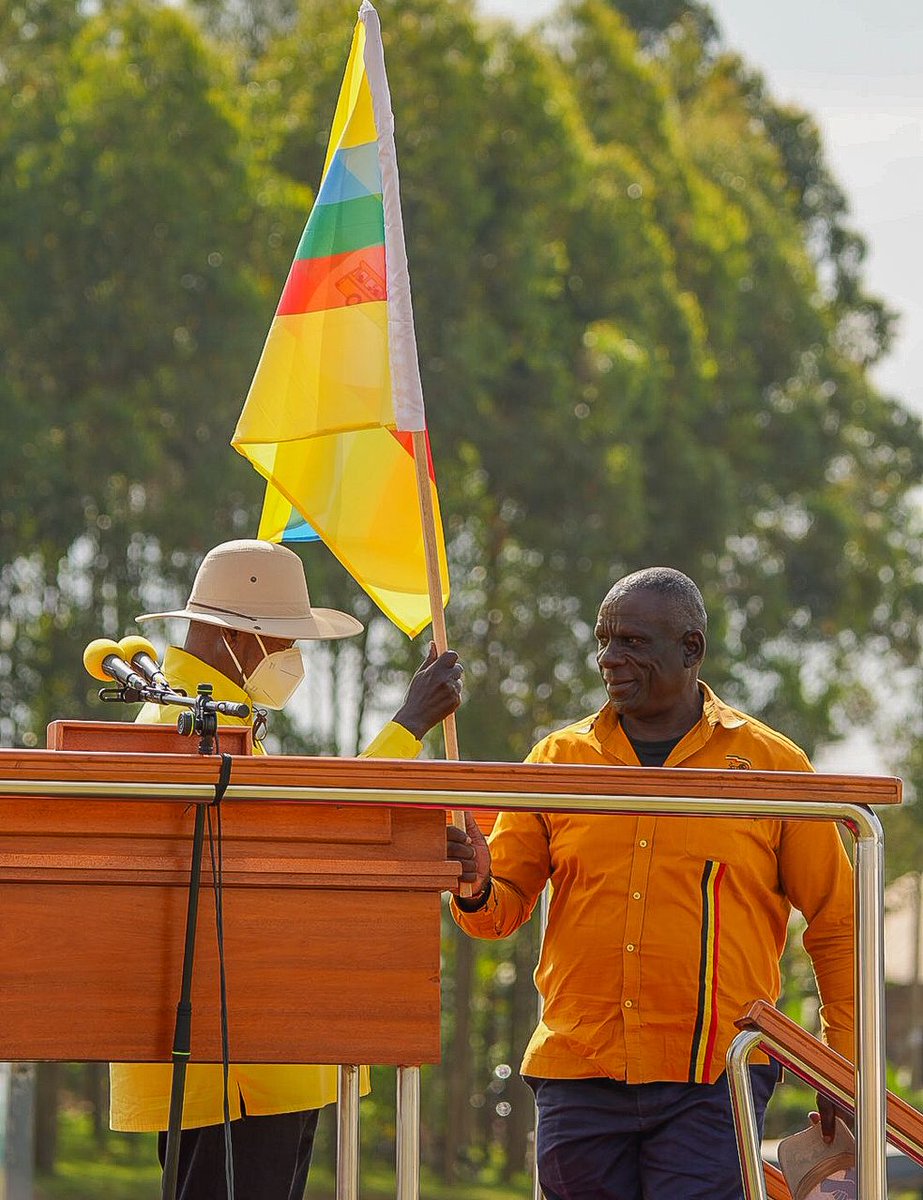 Atanans Kato tweet media