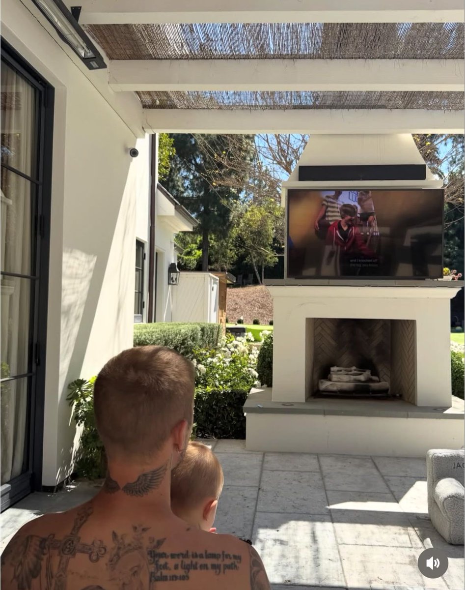 Bieber Novidade tweet media