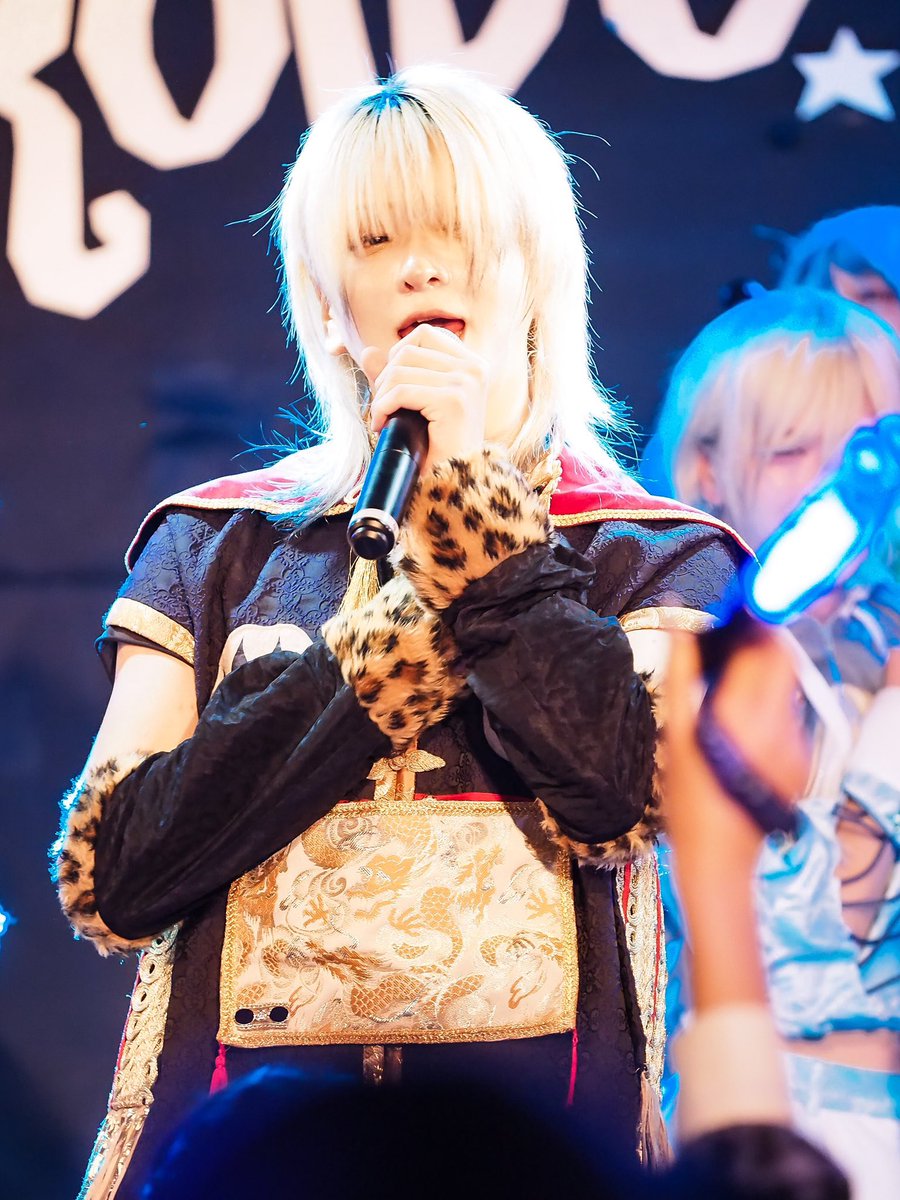 ⚞^. .^⚟ tweet media