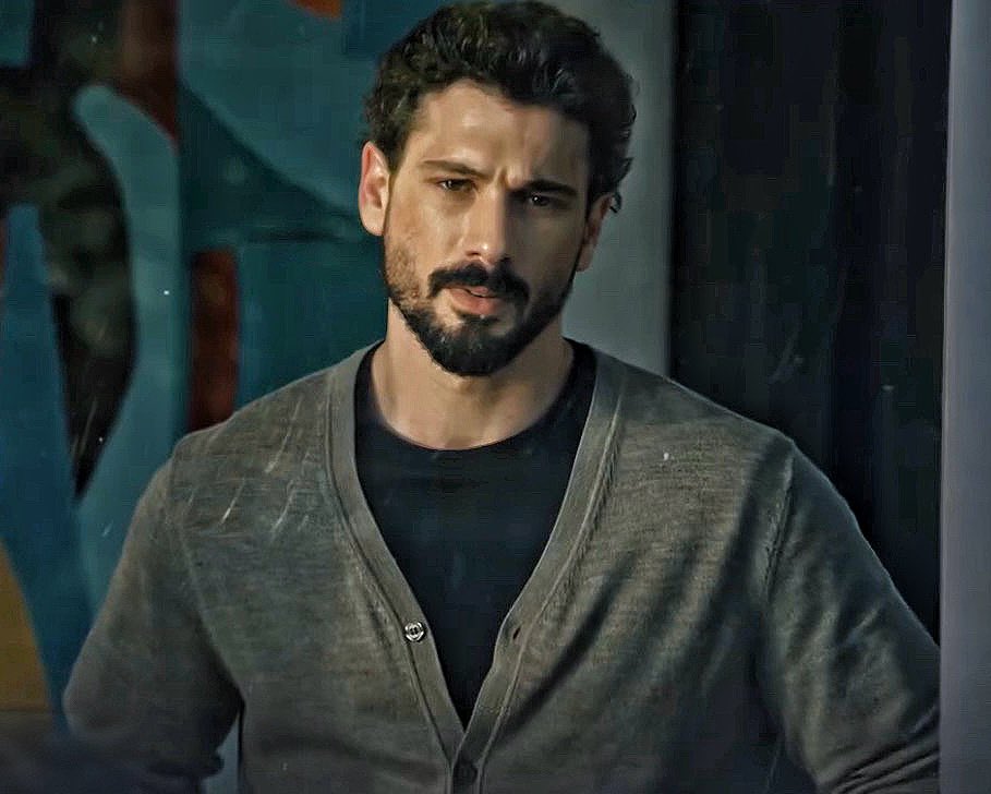 R 𓍯𓂃♡ tweet media