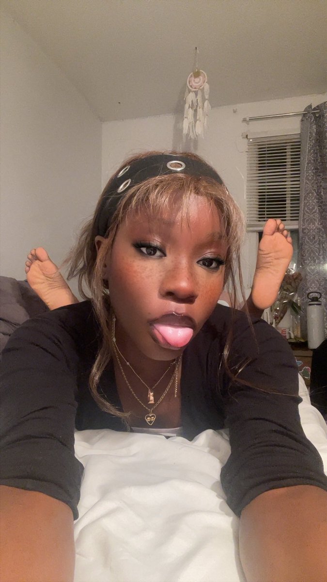 Aɱαɾყ ☆ tweet media