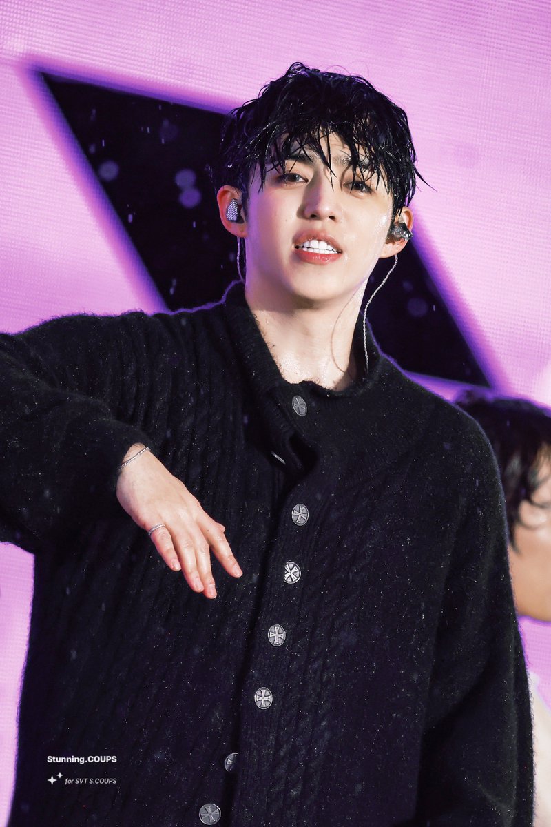 Stunning.COUPS tweet media