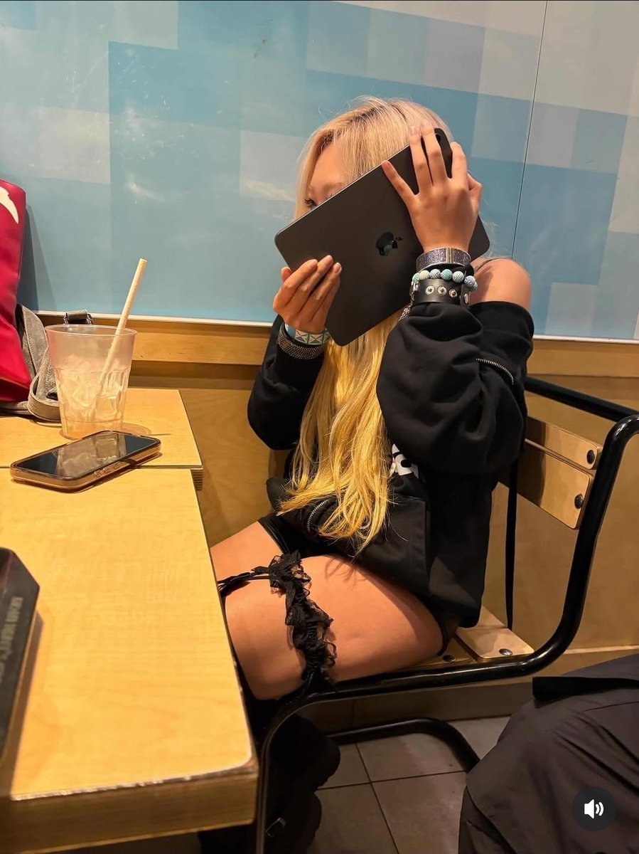 ֙⋆thedeepstan HATES SILENCE tweet media