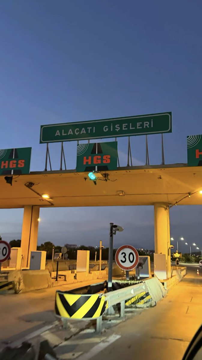 White Polo tweet media