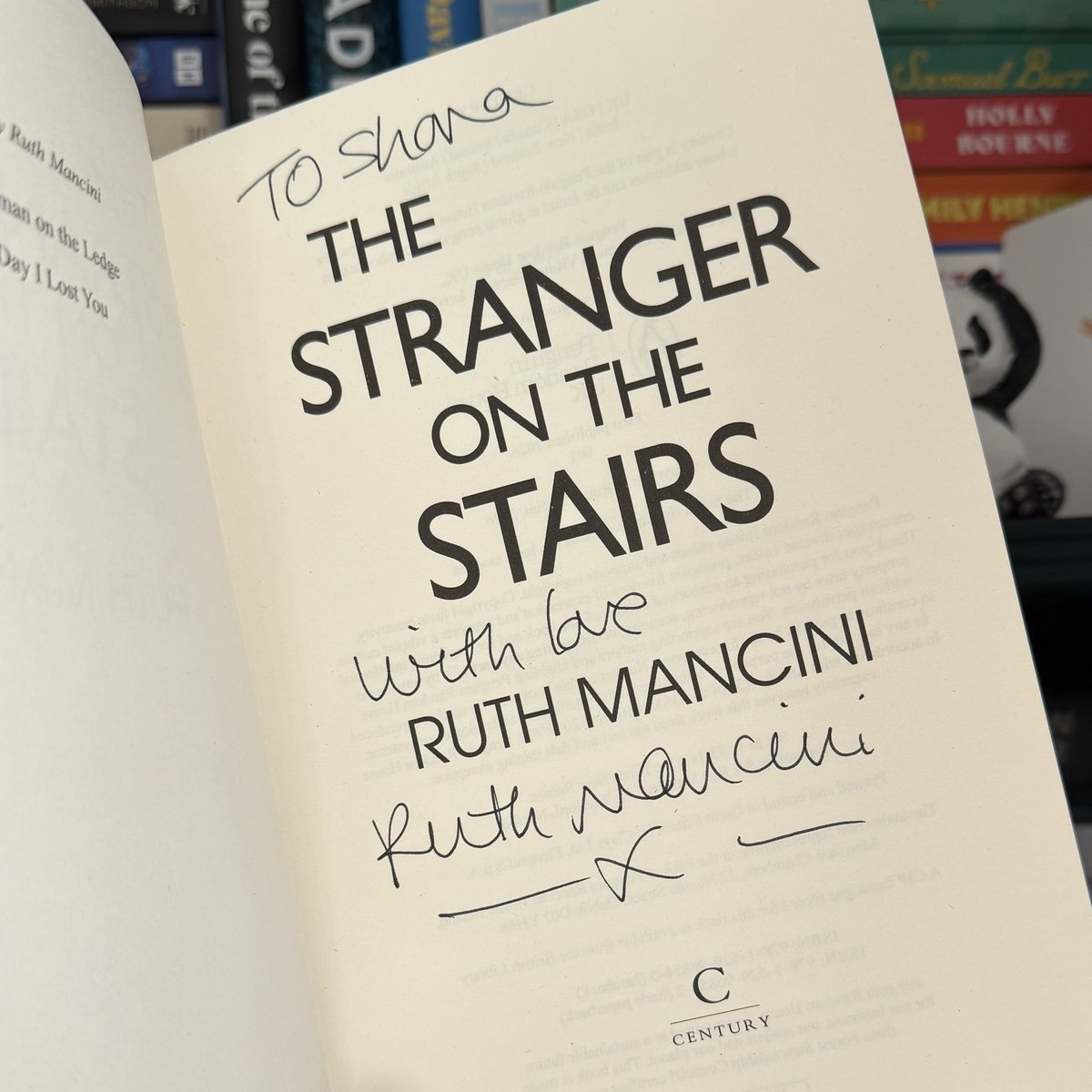 shonaholmes23's tweet image. 📚📮#BookPost📚📮

Very excited to receive this fabulous signed copy of #TheStrangerOnTheStairs by @RuthMancini1 that I won in a recent competition - thank you @Tr4cyF3nt0n!

Have loved all the books I’ve read by Ruth so very pleased to add this to the collection!🥰

#BookTwitter