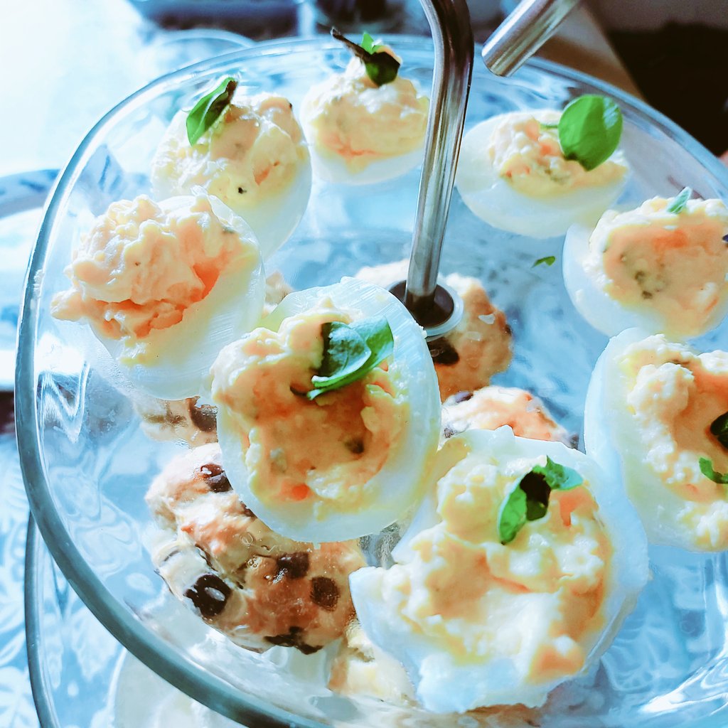 DrKhan_do's tweet photo. Happy Easter! ๐ฃ๐ธ
Grateful for good food, sweet treats, & even sweeter moments with loved ones. Wishing you a day full of joy, prayer, laughter, & chocolate! ๐ซ๐ #EasterFeast #HappyEaster https://t.co/junaOuXUML