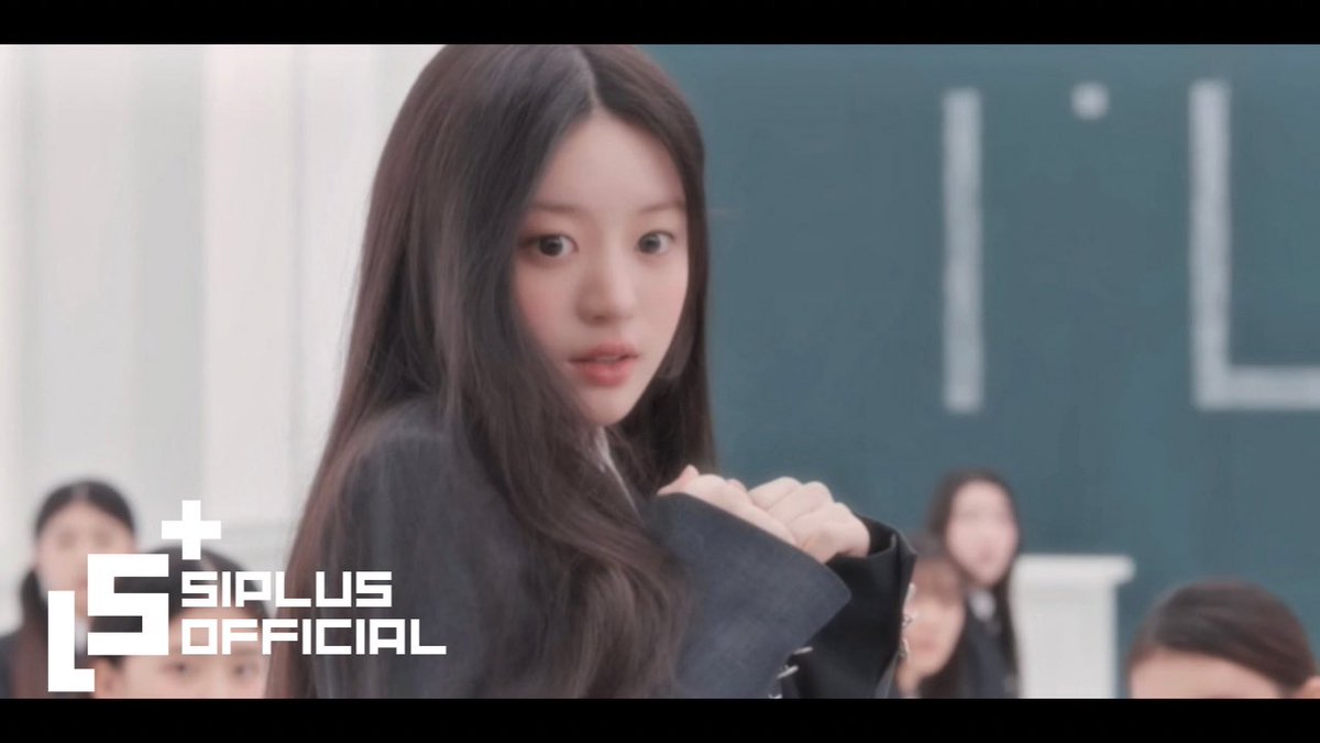 iNSTIKYOU's tweet photo. ILLIT (아일릿) – 'Bubee' (Official Music Video)
📍https://t.co/AQOH28sRsL

Watch the official MV of “Bubee” by ILLIT.
This Kpop girl group delivers a fresh, dreamy, and addictive concept!

Don’t forget to like, comment, and subscribe for more Kpop content 🔥

#ILLIT #Bubee https://t.co/YuXm0UP5Sq