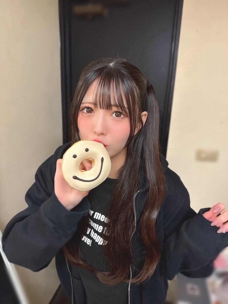 岸本怜奈(シオリベル) tweet media