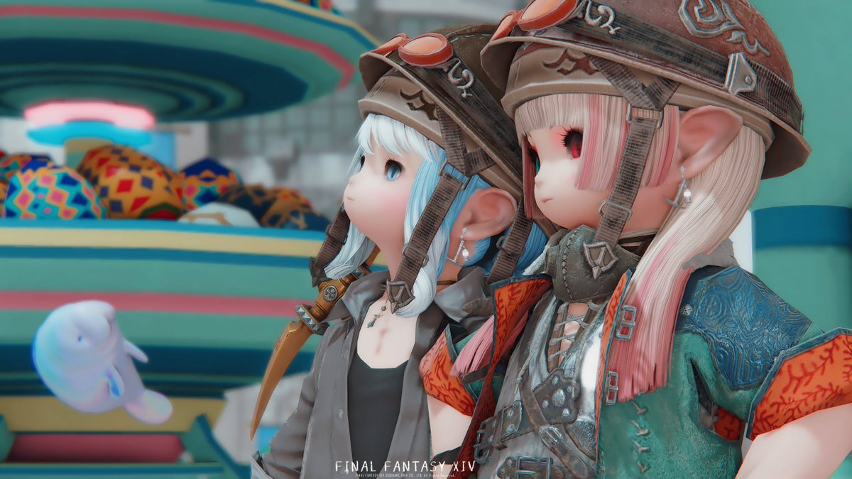 モグコレのマイナーイヤリング、ちゃんとランタン光ってるの良い～～！炭鉱いけます⛏️🔦⛑️ #FF14