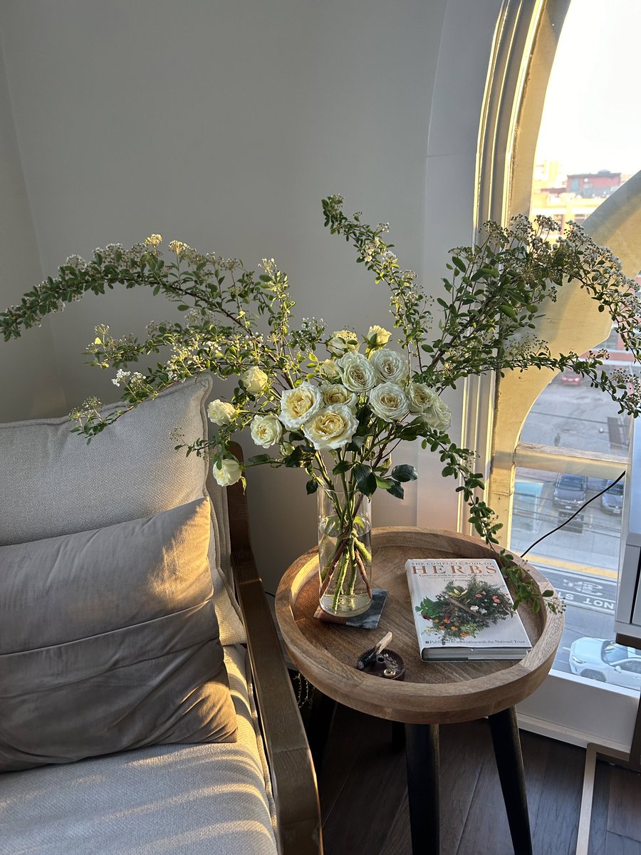 isabelunraveled's tweet photo. You can just make your home beautiful https://t.co/qh6Gr1JtDa