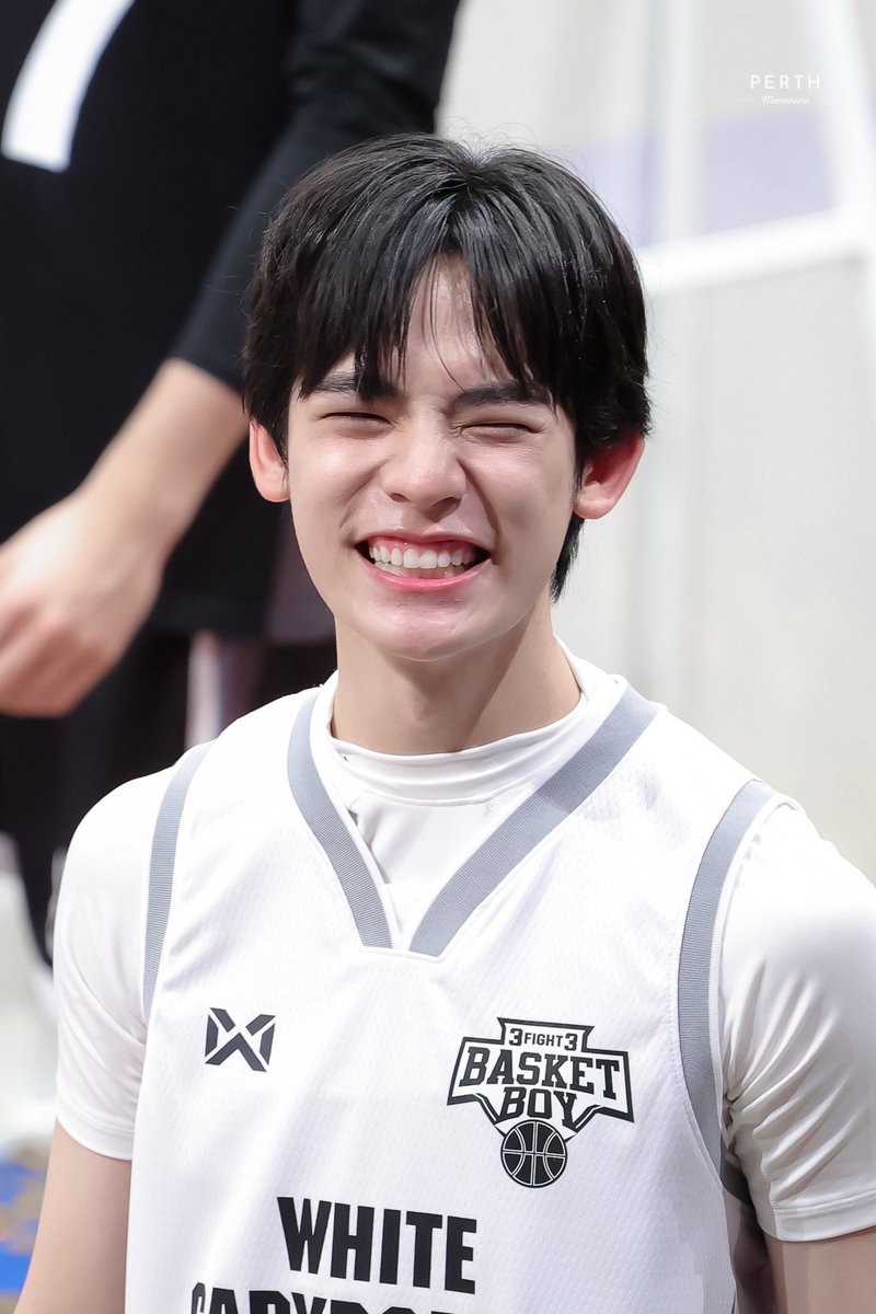 PerthMemenana tweet media