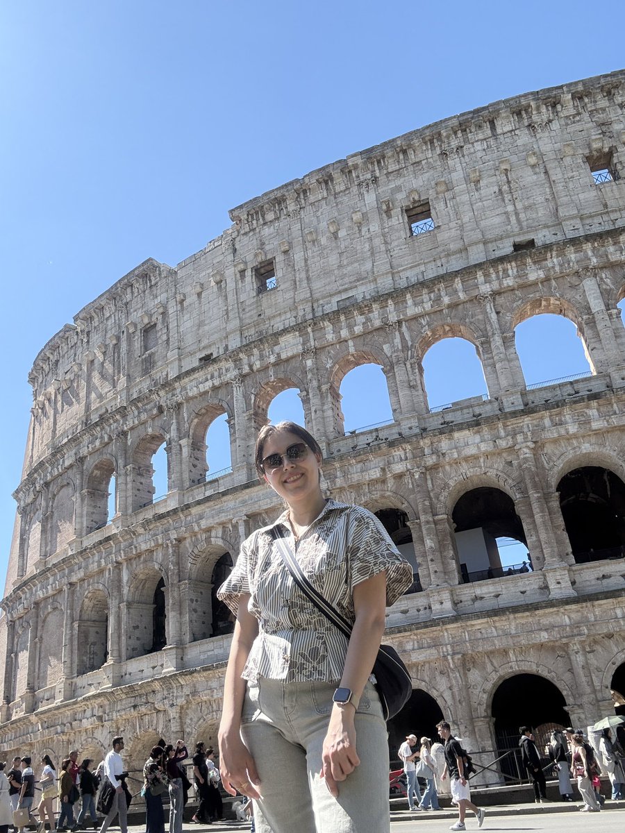 دختره ی لیترال 🦄 tweet media