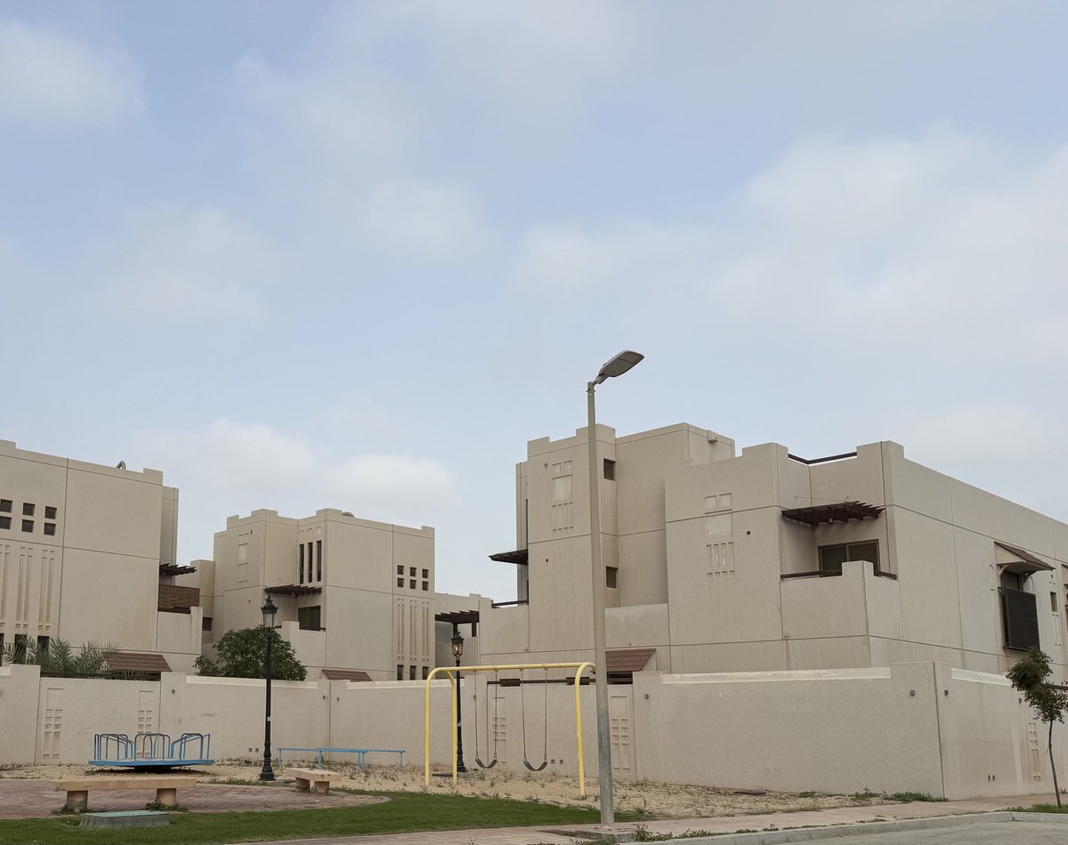 مباني البريكاست tweet media