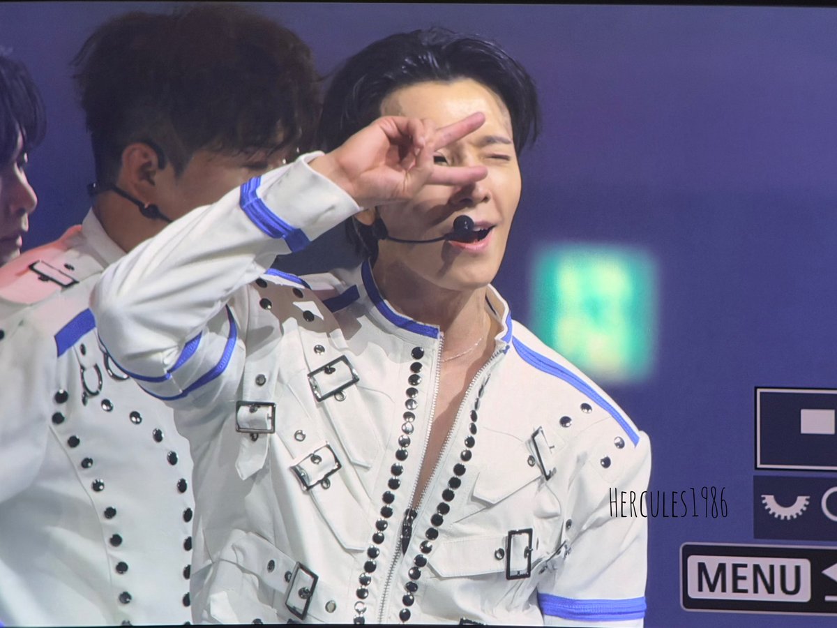 Hercules1986's tweet photo. 260405 슈퍼쇼10 Encore 🇰🇷 Day-3 #은혁 #동해 #은해 #이동해 #이혁재 https://t.co/bQWMXE707i