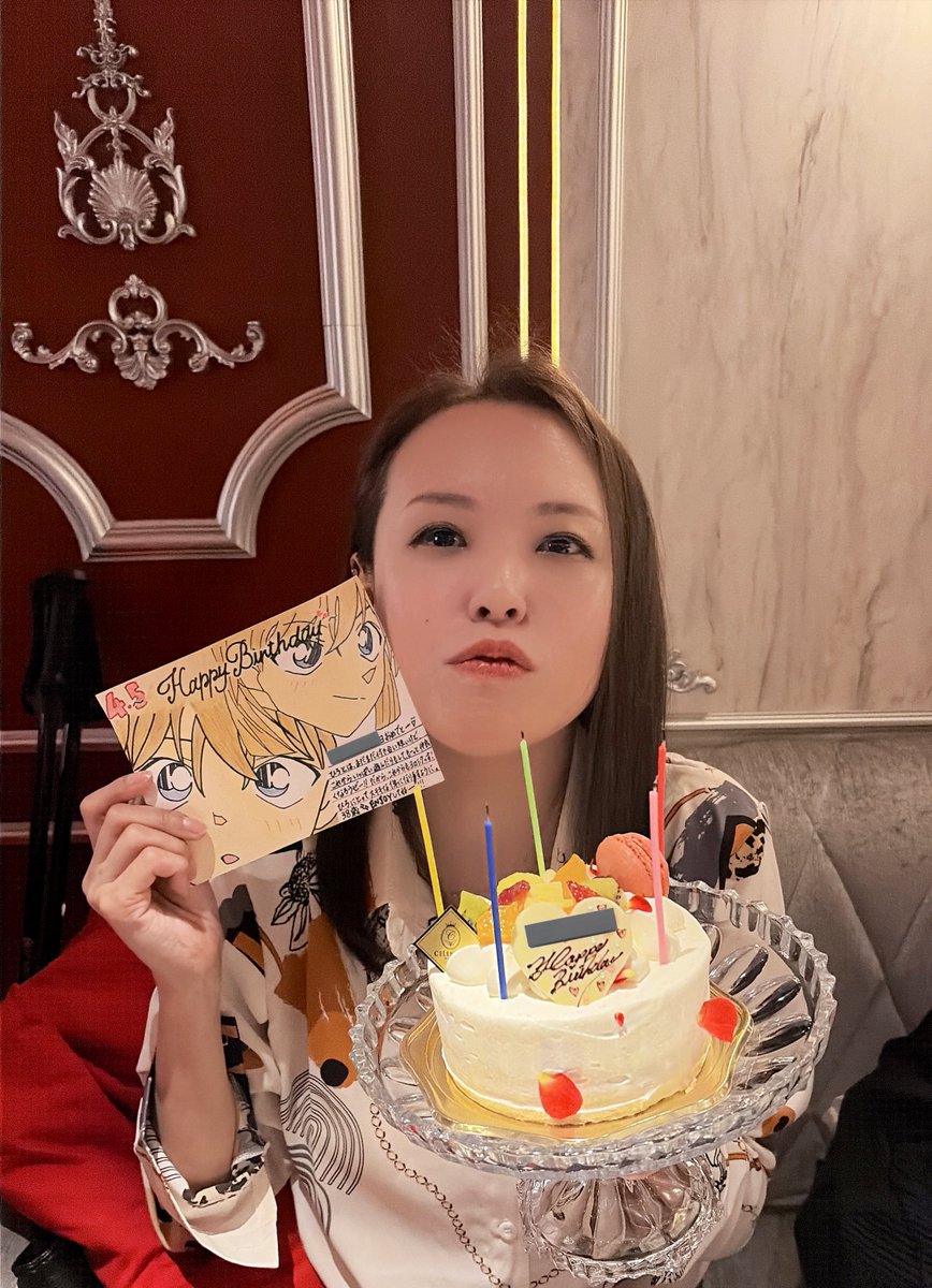 mickmick45's tweet photo. 過去一最高の誕生日迎えました♡♡♡
5日夜中から妹のお店に行って色んな方に祝っていただきました(昼前まで)❤️‍🔥
たっのしすぎて誕生日前に戻ってもう1回同じ時間過ごしたい！笑
サプライズがあり過ぎて素敵すぎる誕生日でした✨️
妹たちに感謝感謝です🙏✨

 #大好き https://t.co/h6sWmWxEzf