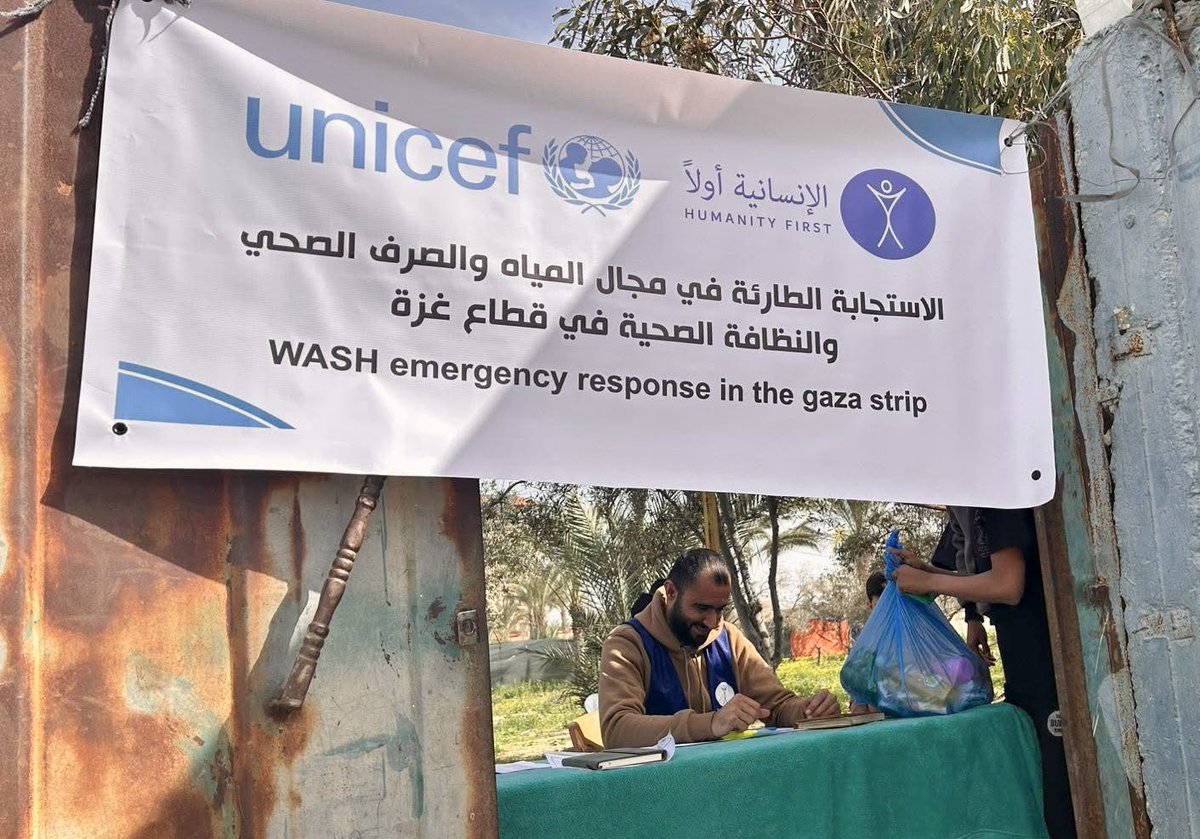 HFI1995's tweet image. HF has been working with @UNICEF to deliver #Hygiene kits to displaced families in #Gaza 

@UNICEFpalestine