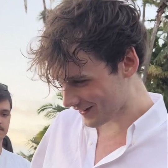 ₊˙♡ ali﹗˚ ༘ tweet media