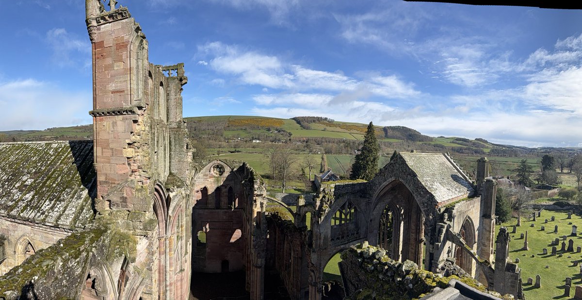 kilted_guide's tweet image. First visit of the year to beautiful #MelroseAbbey and a nice surprise. Access to bell tower, closed for five years, has been restored. In my excitement I didn’t wait until the bells stopped ringing before climbing the tower. Ears still ringing!!🔔 #tourguide #britainsbestguides