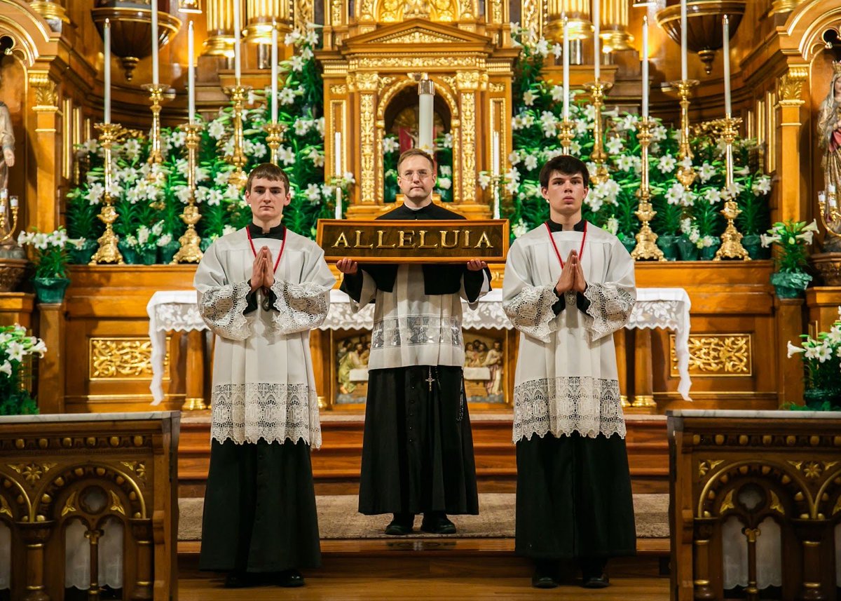 St John Cantius tweet media