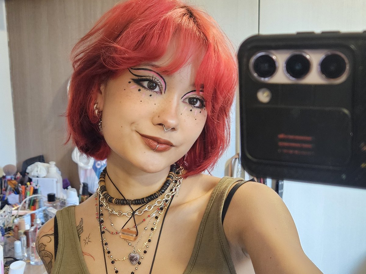 lele tomate tweet media