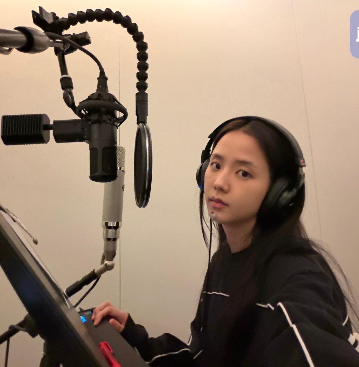 YG STUDIO                   BLISSOO STUDIO