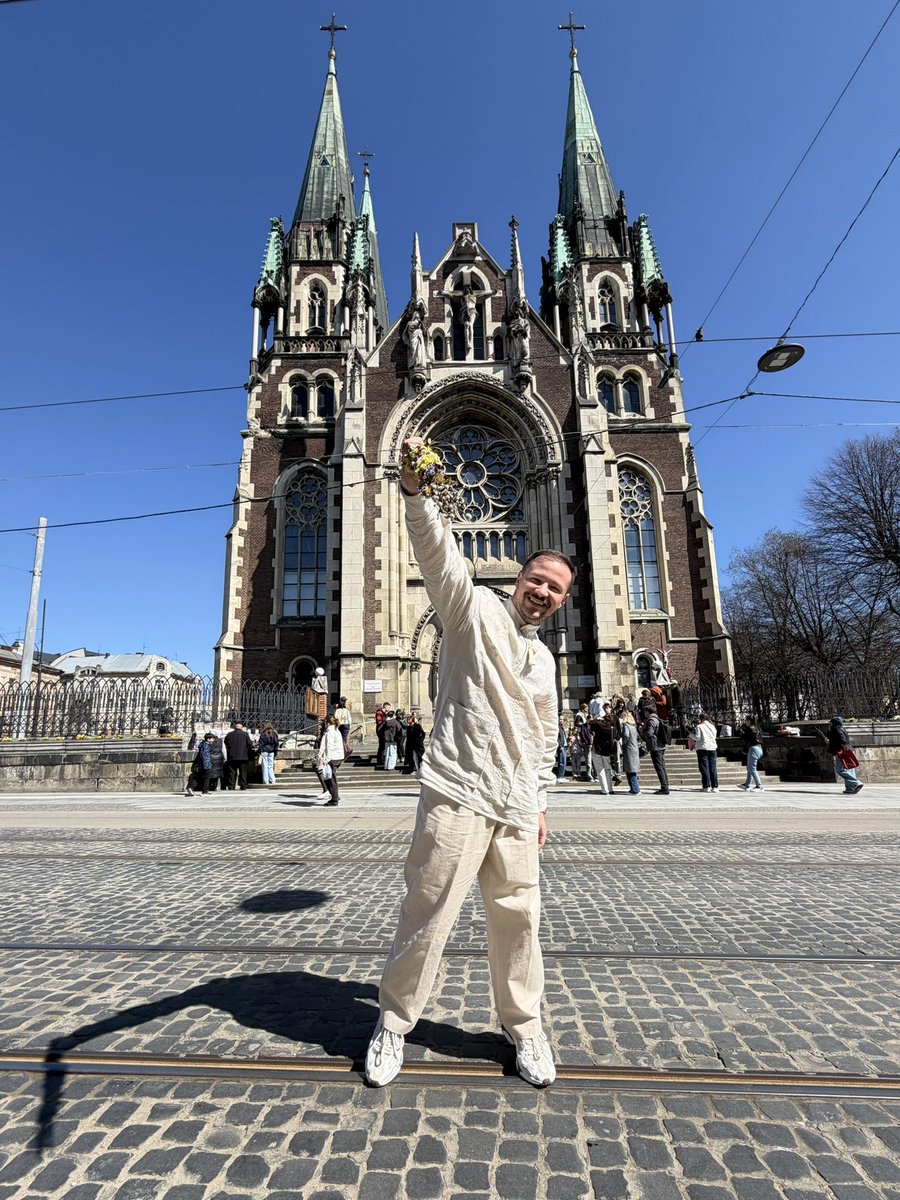 VovaTeslenko's tweet photo. «За тиждень – Великдень!..» А поки що – із Вербною неділею! 💚💚 https://t.co/USkce60EWT