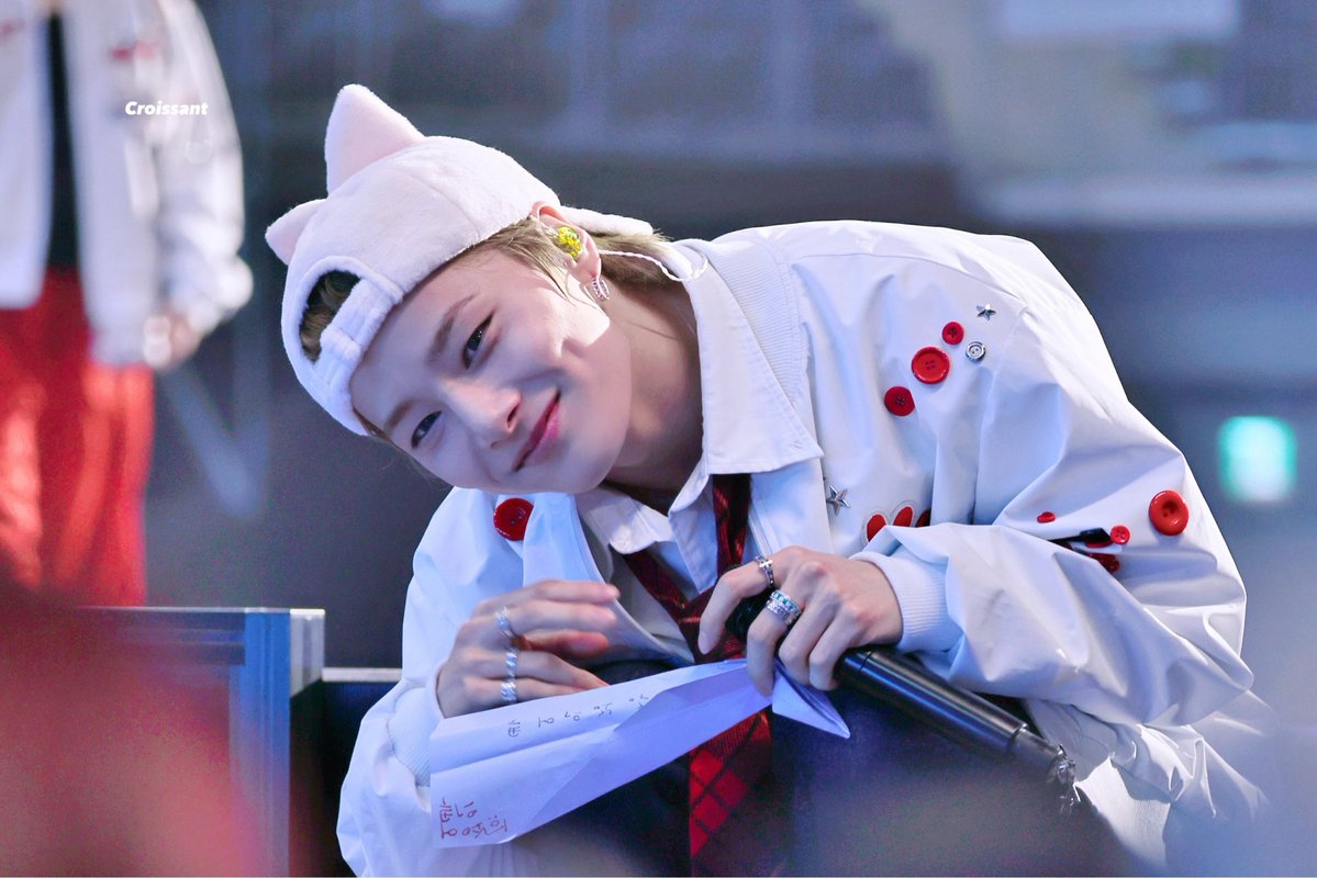 Croissant208 tweet media