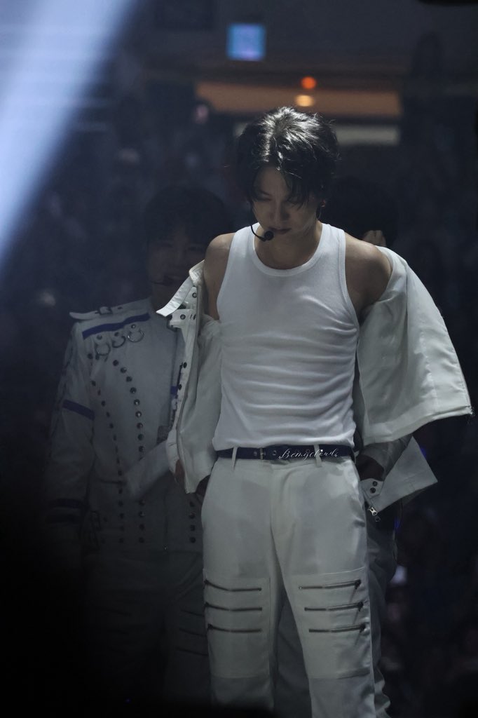 kelly 켈리 tweet media