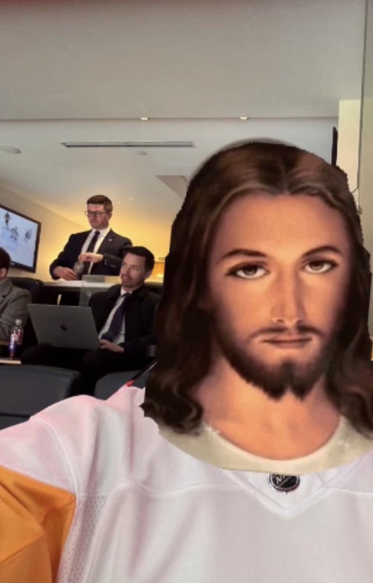 Penguins Jesus tweet media