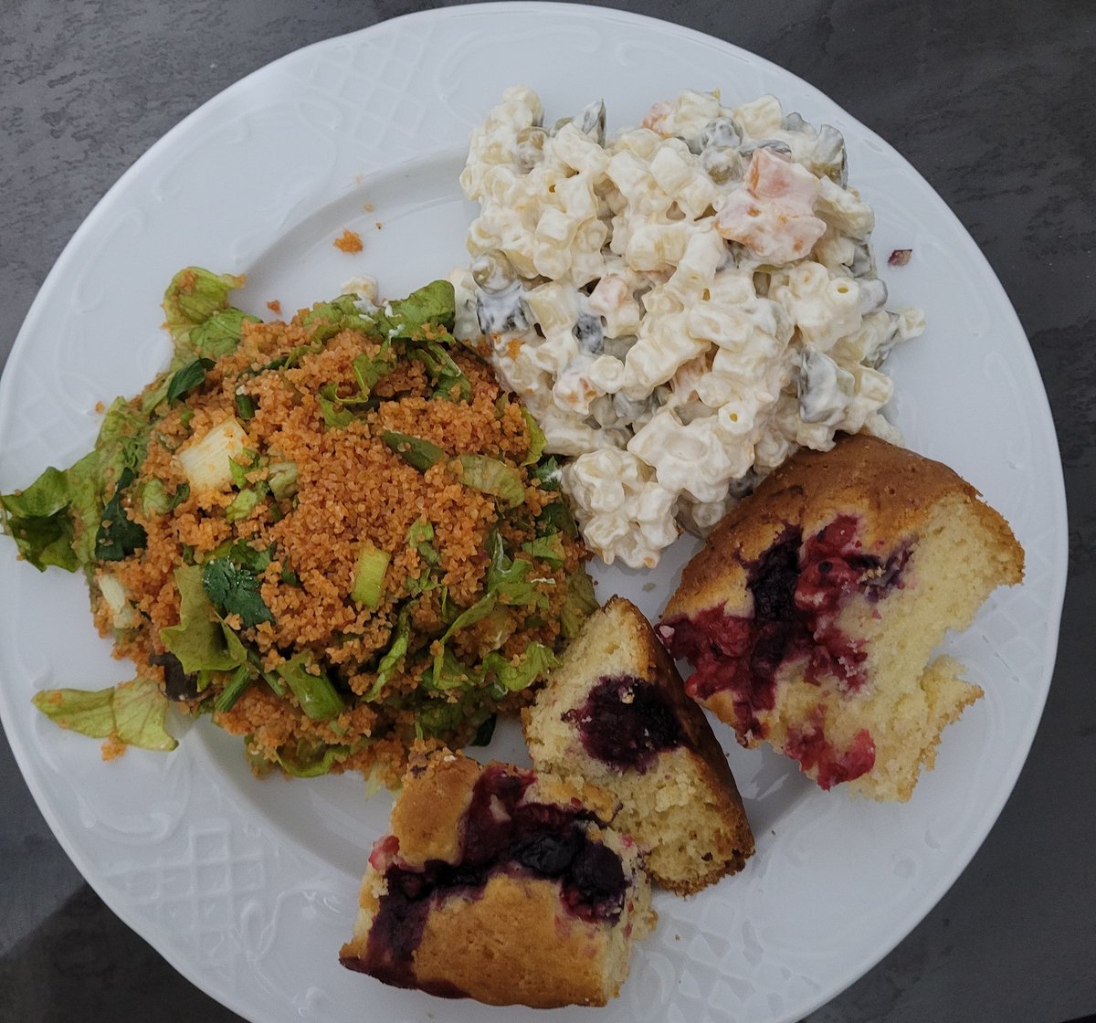 Cheat mealinde de kendine küçük gün tabağı hazirlamazsin ya...